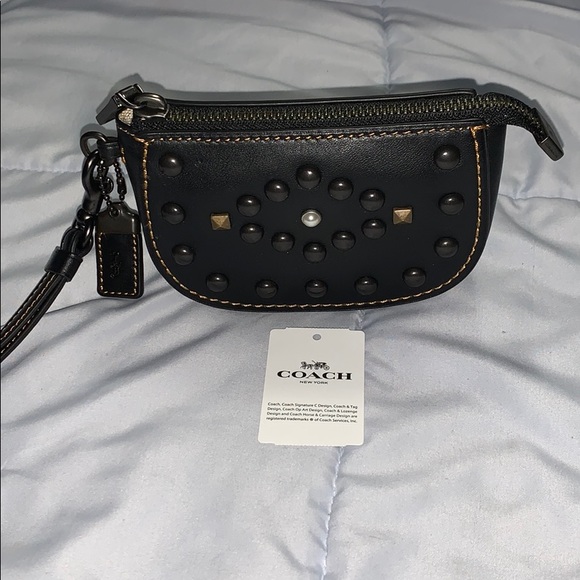 Coach Handbags - NWT Coach Darcy Wristlet